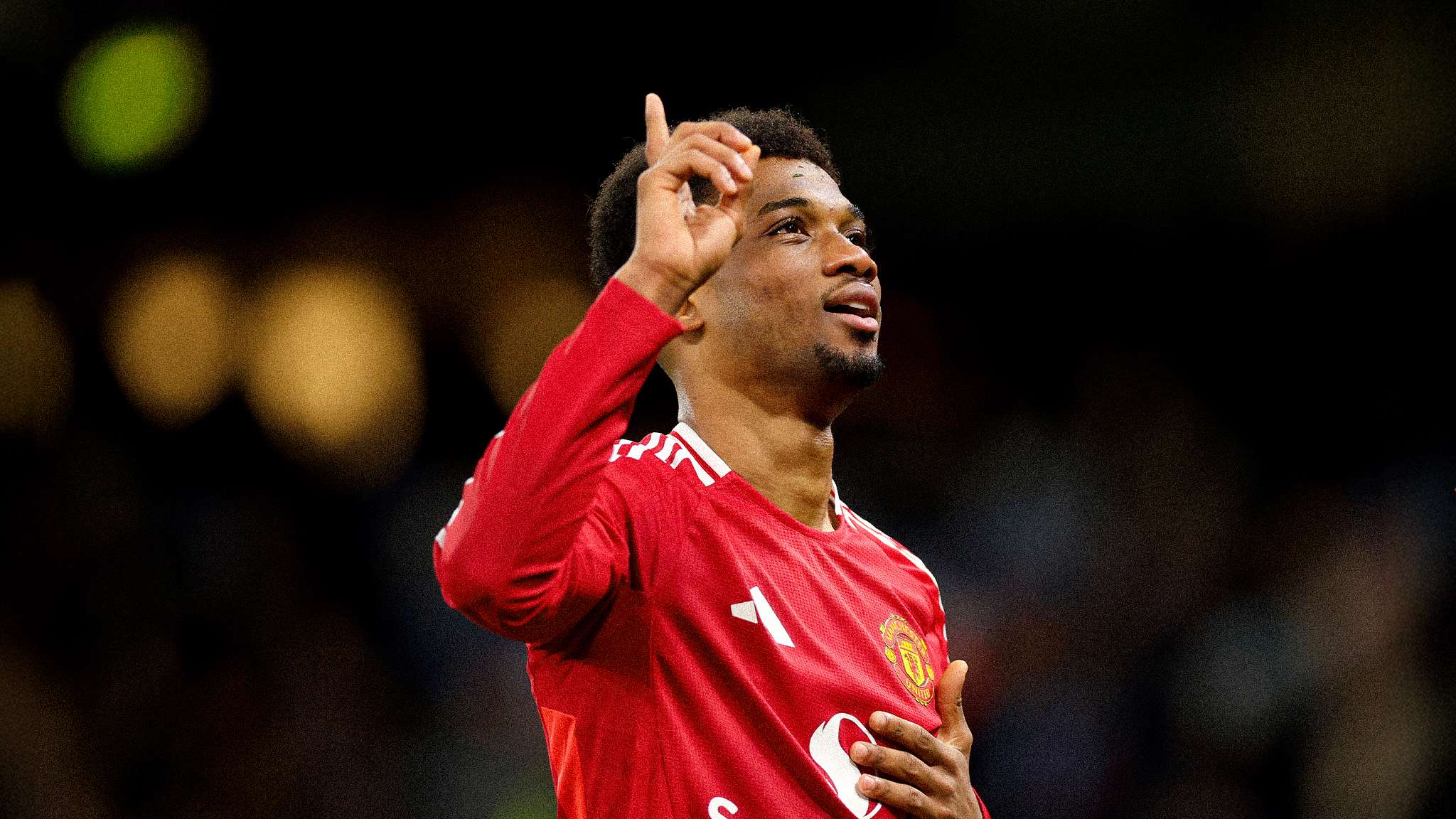 “内马尔回归巴萨在望：登贝莱转会巴黎后薪资压力缓解？”